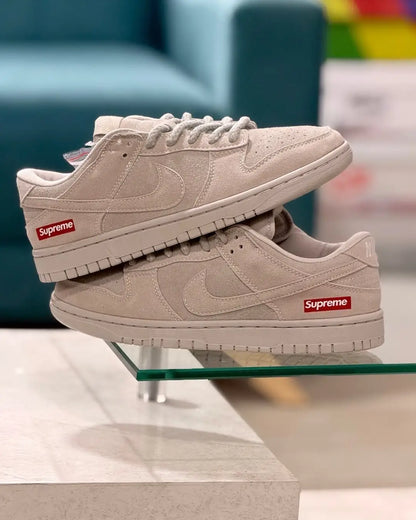 Nike_SB Dunk Low X Supreme Beige