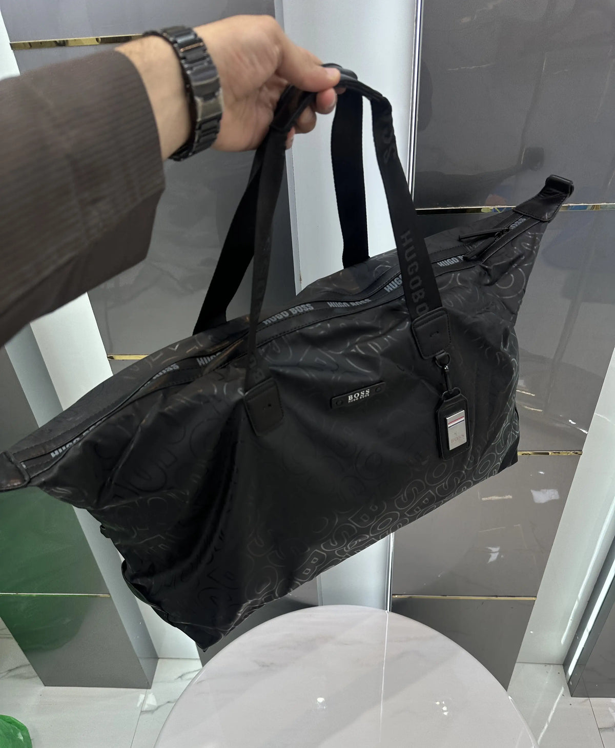 Hugo Bos s Luxury Imported Duffel Bag h0098
